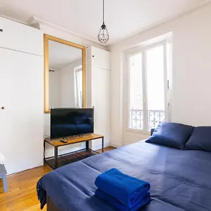 Studio Republique Jemmapes Free Netflix Apartamento